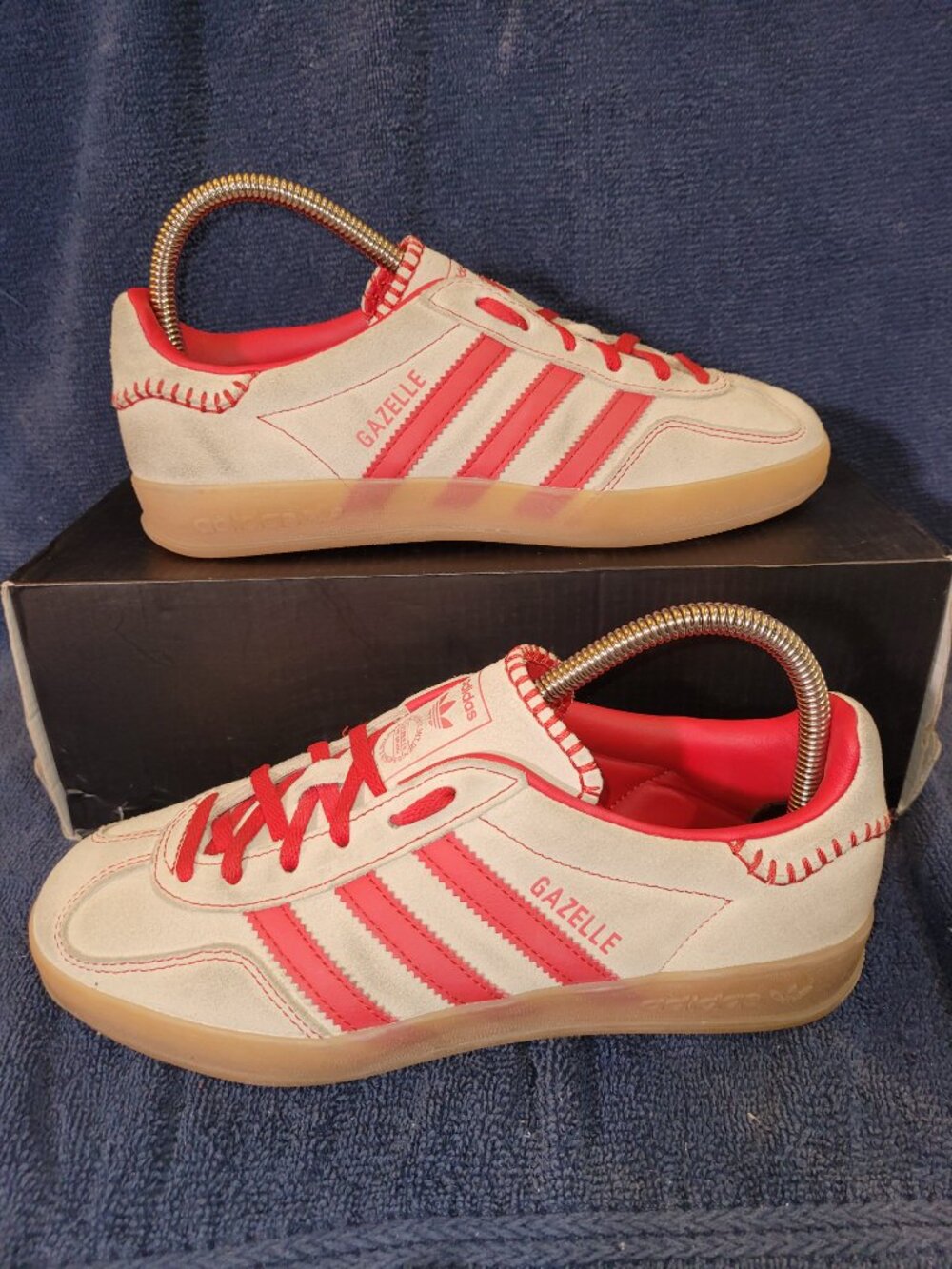 Adidas Gazelle Womens Size 6.5 Beige Scarlet Red Tan Gum Sneakers JS1402 (#1655)